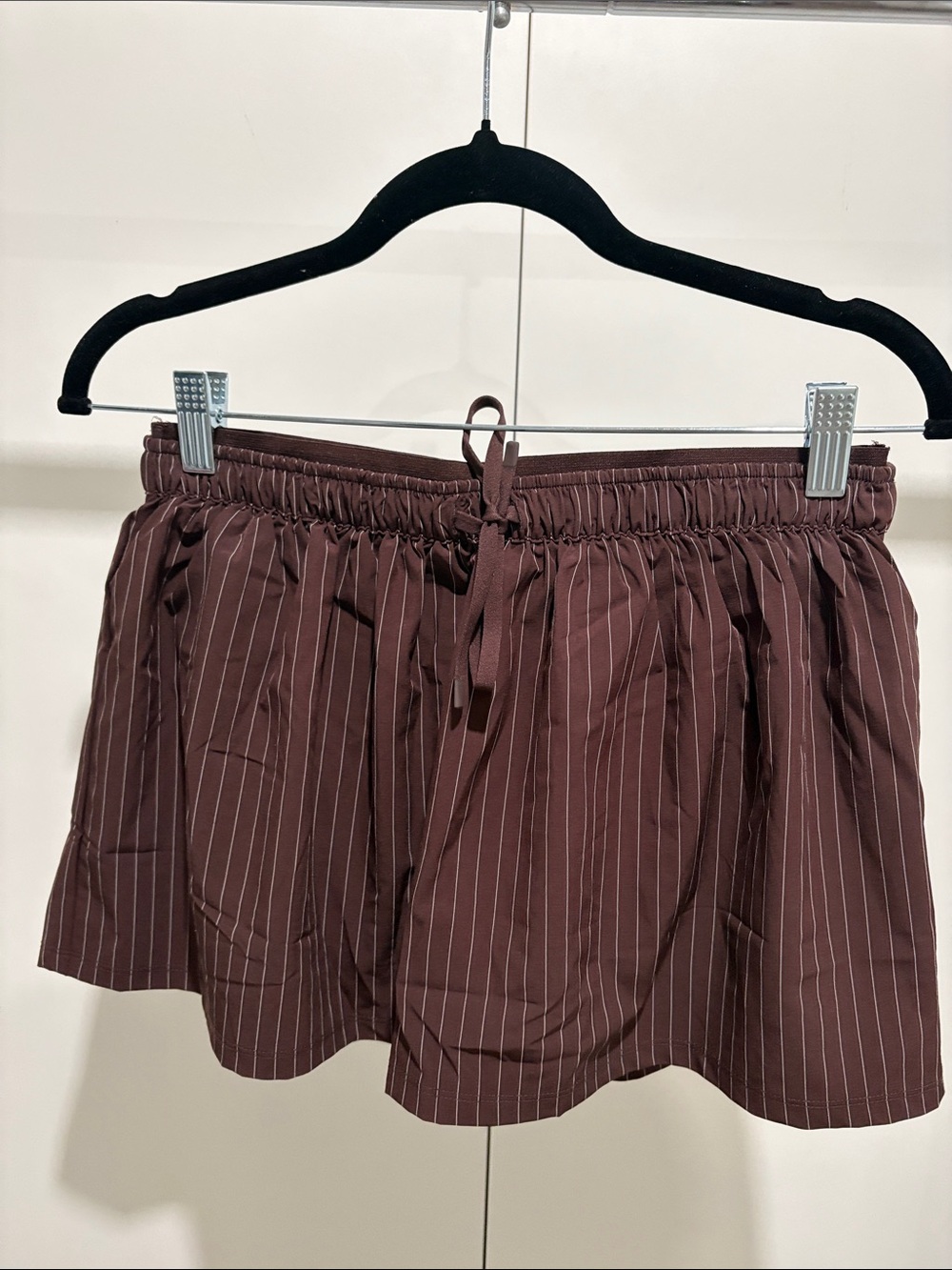 Women’s Brown Pinstripe Elastic-Waist Skort